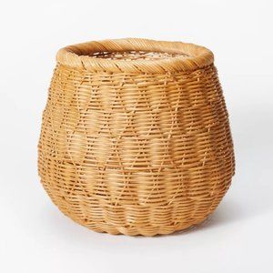 Small Light Woven Round Basket